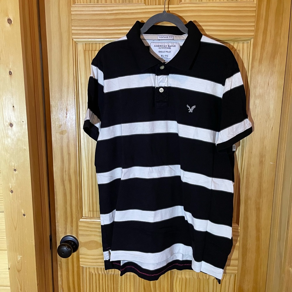 American Eagle Outfitters Men's Polo in Black and White Stripes
